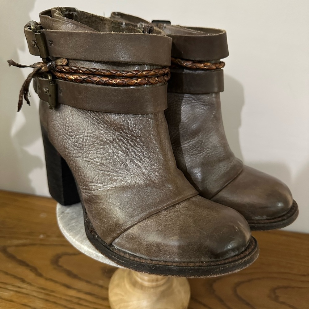 Freebird by Steven Lion Distressed Brown/Gray Heeled Boots